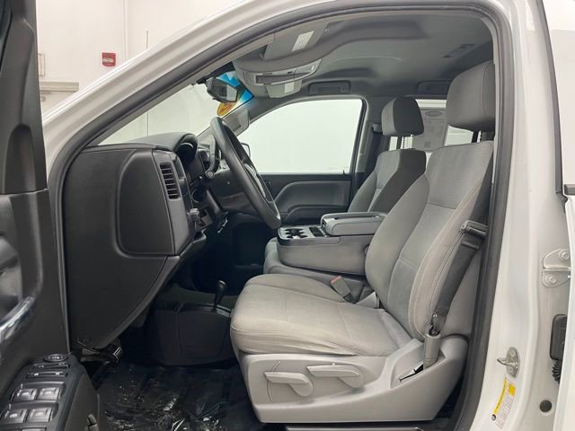Used 2018 Chevrolet Silverado 1500 Custom w/ Custom Value Package image 8
