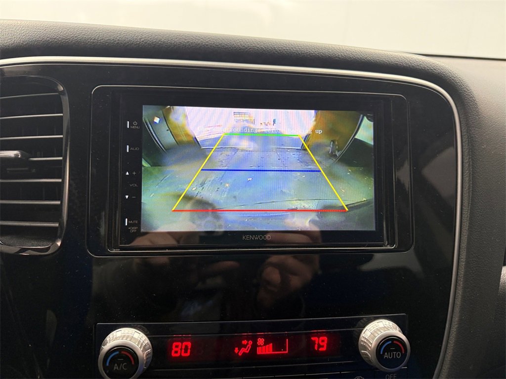 Used 2020 Mitsubishi Outlander ES image 18