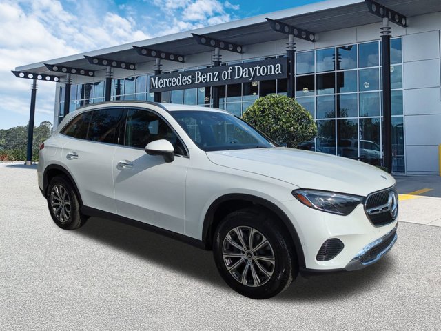 Used 2026 Mercedes-Benz GLC 300 image 2