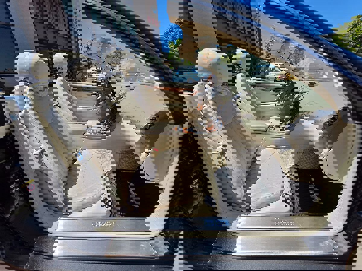 Used 2012 Mercedes-Benz SL 550 image 19