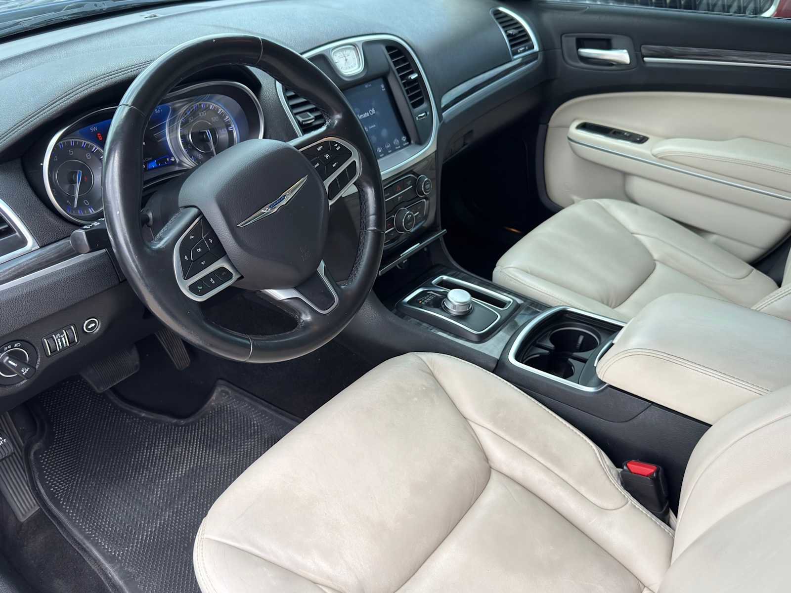 Used 2020 Chrysler 300 Touring L w/ Quick Order Package 2EF RWD image 8
