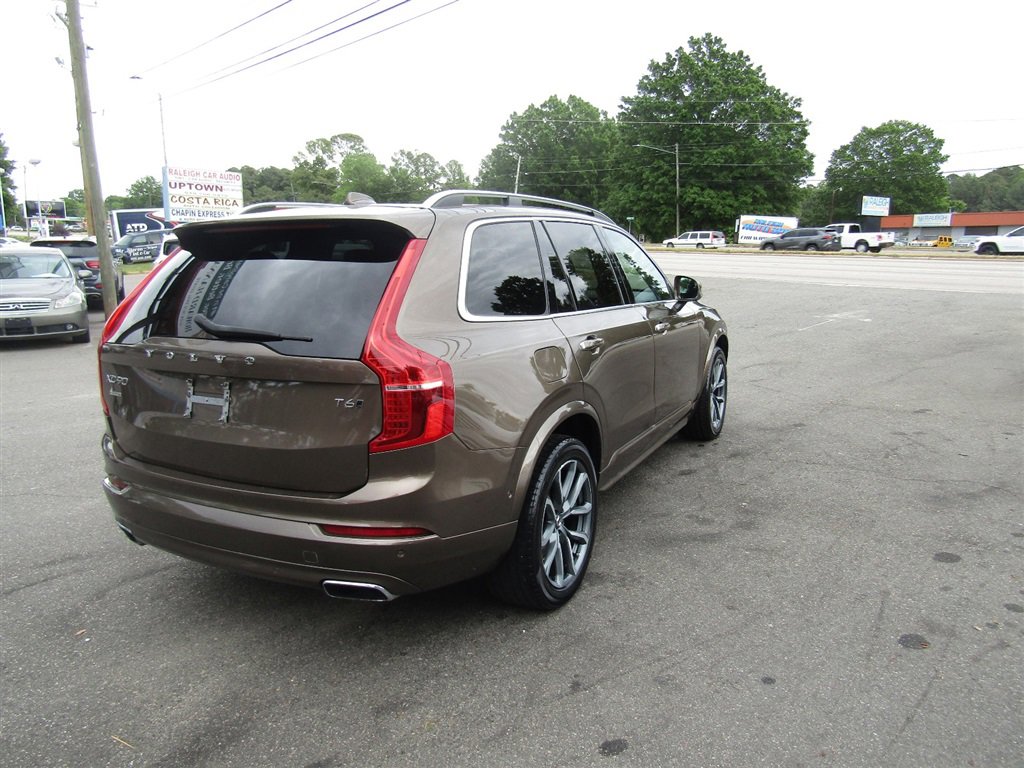 Used 2017 Volvo XC90 T6 Momentum w/ Vision Package AWD/4WD image 7
