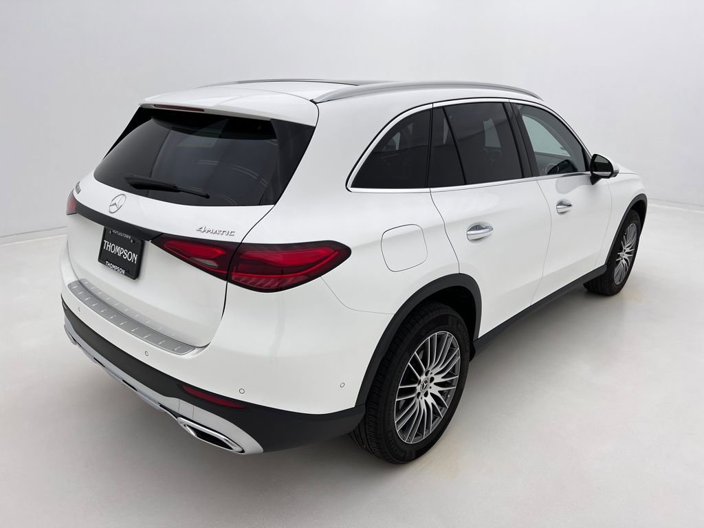 Used 2024 Mercedes-Benz GLC 300 4MATIC image 7