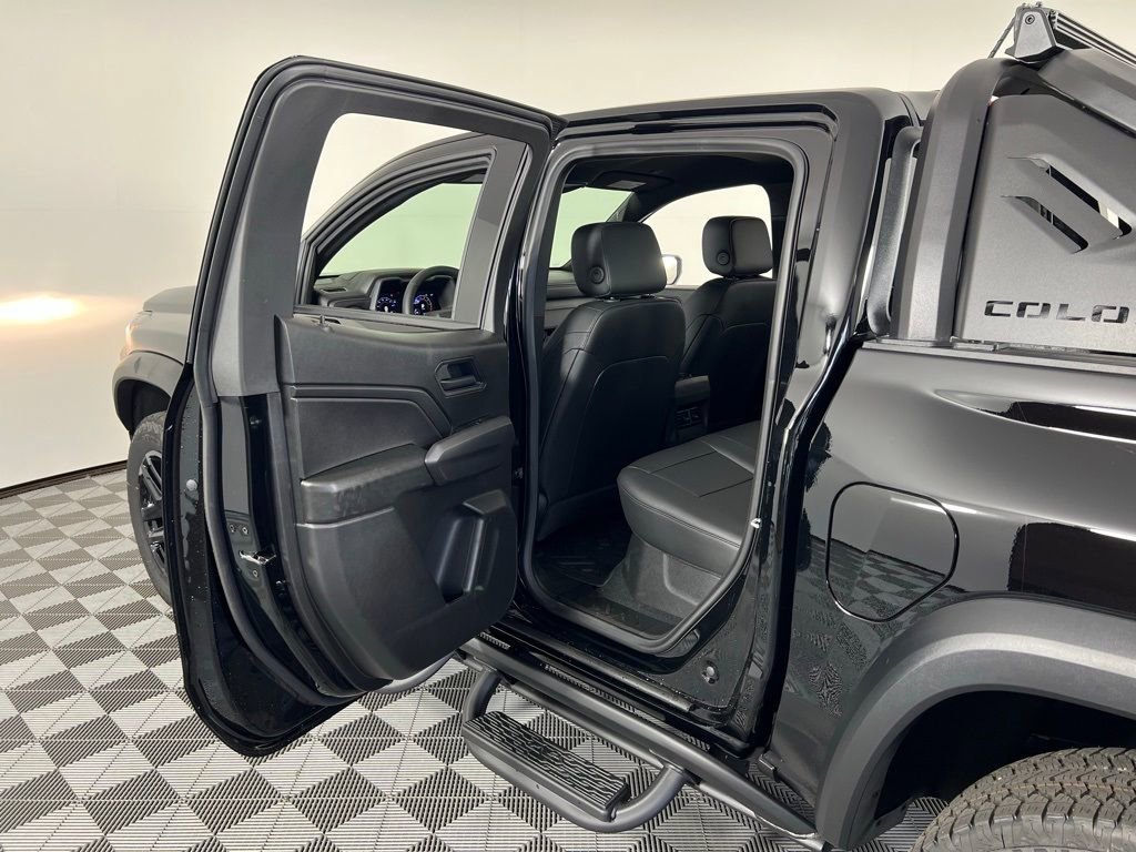 New 2025 Chevrolet Colorado Trail Boss w/ Midnight Edition image 28