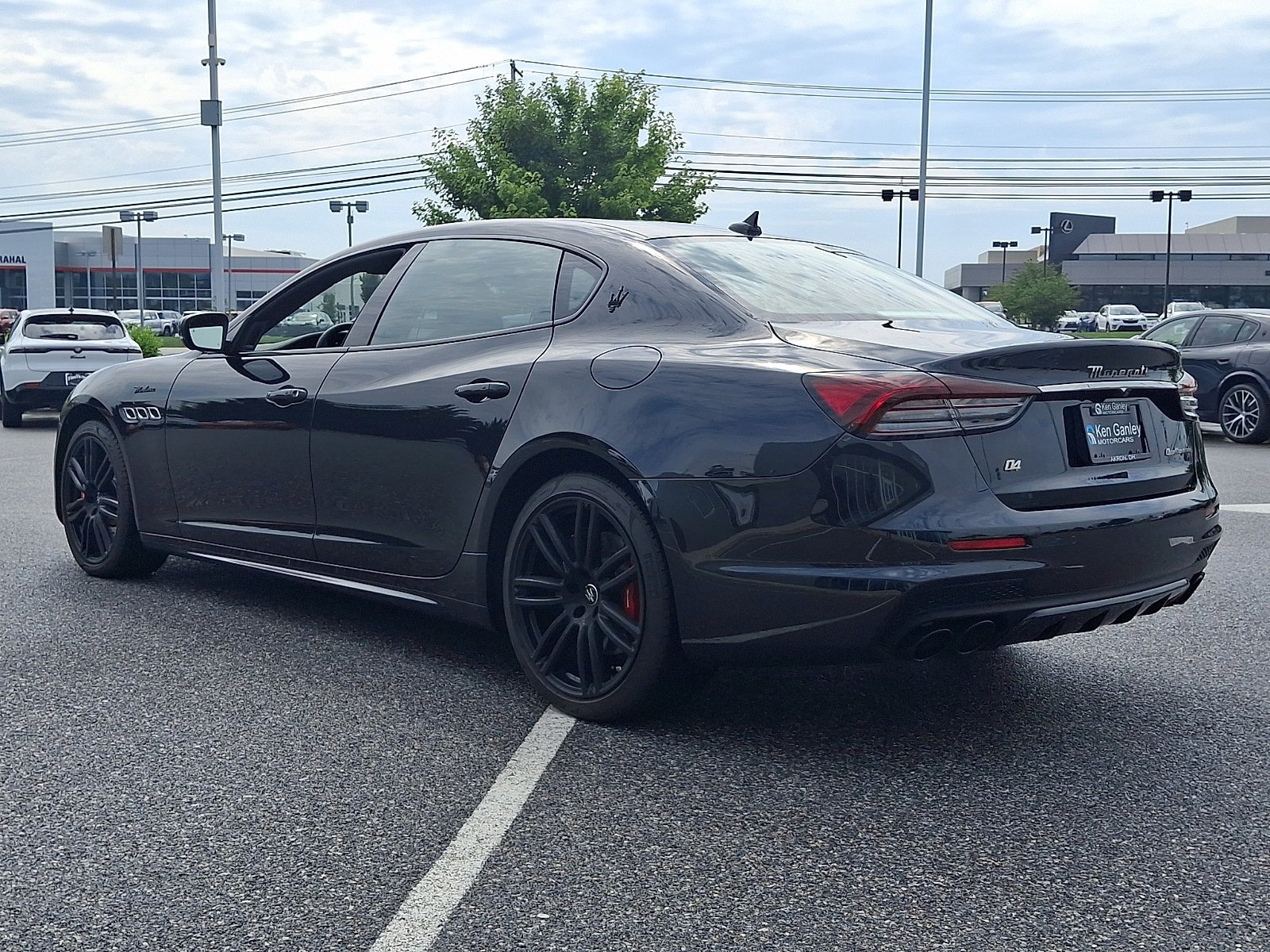 Certified 2023 Maserati Quattroporte Modena Q4 AWD/4WD image 5
