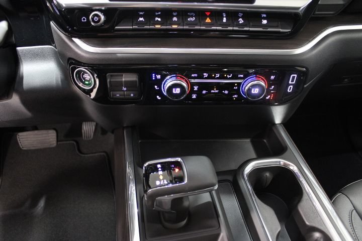 New 2026 GMC Sierra 1500 SLT w/ SLT Premium Plus Package AWD/4WD image 35