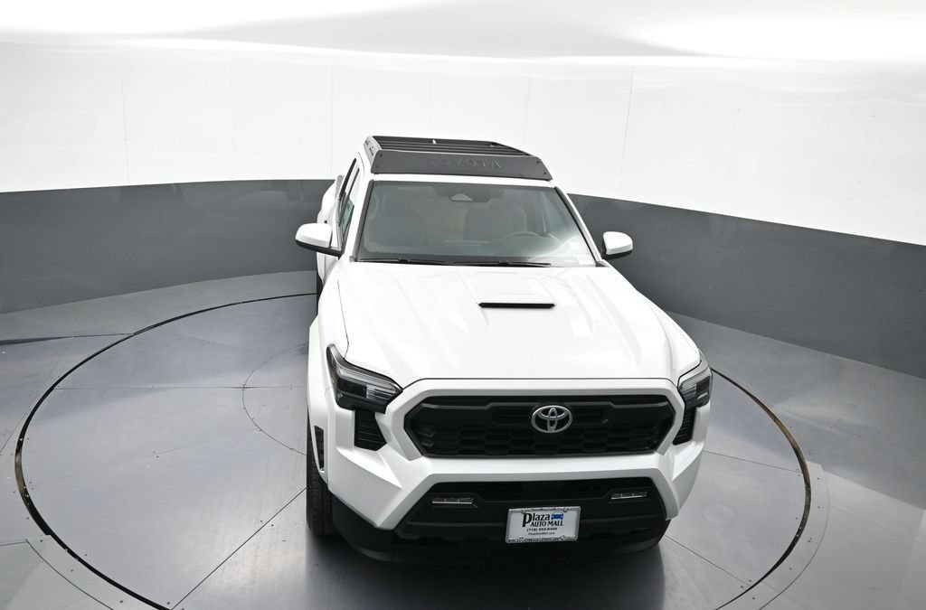 New 2024 Toyota Tacoma TRD Sport w/ TRD Sport Upgrade Package AWD/4WD image 32