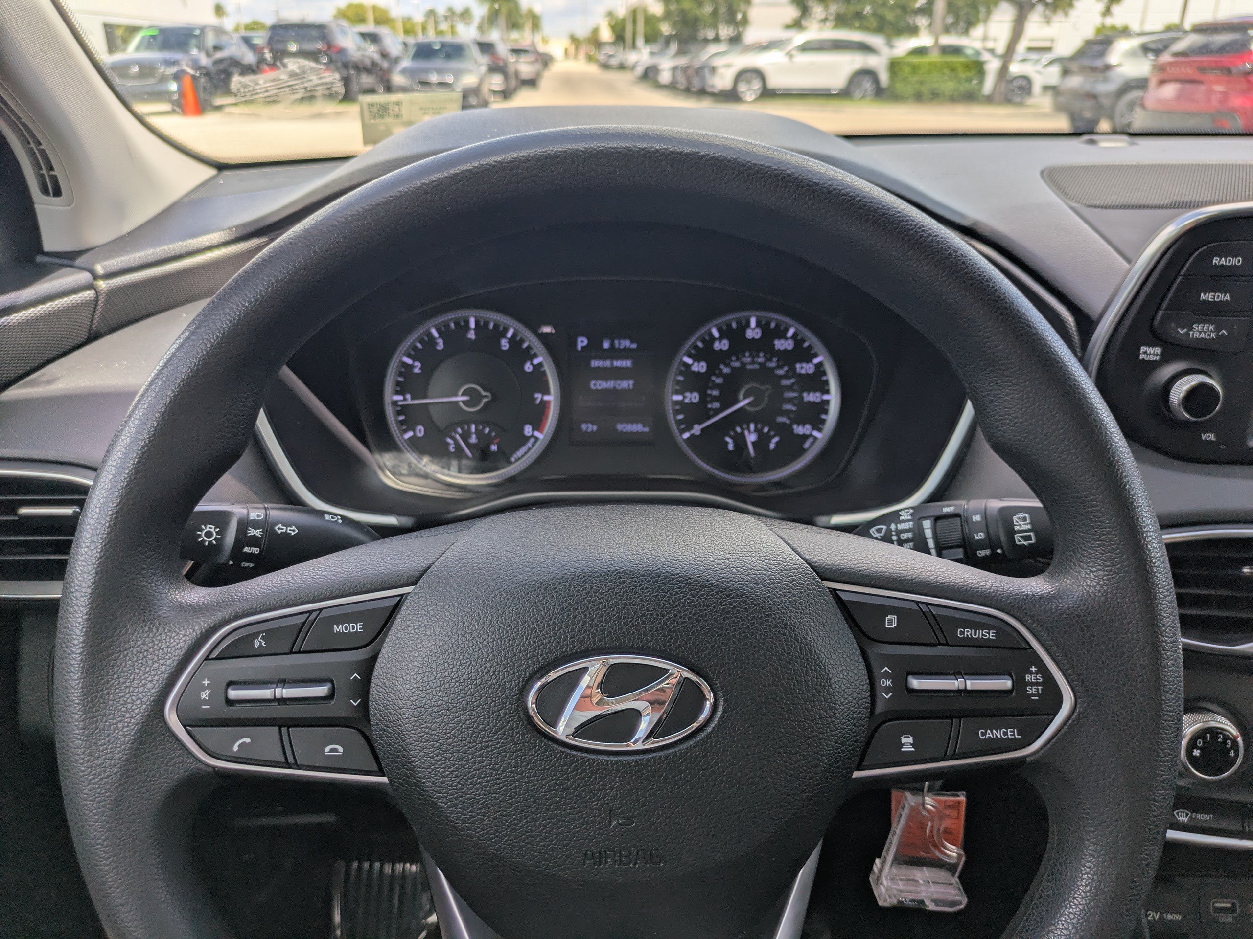 Used 2020 Hyundai Santa Fe SE FWD image 23