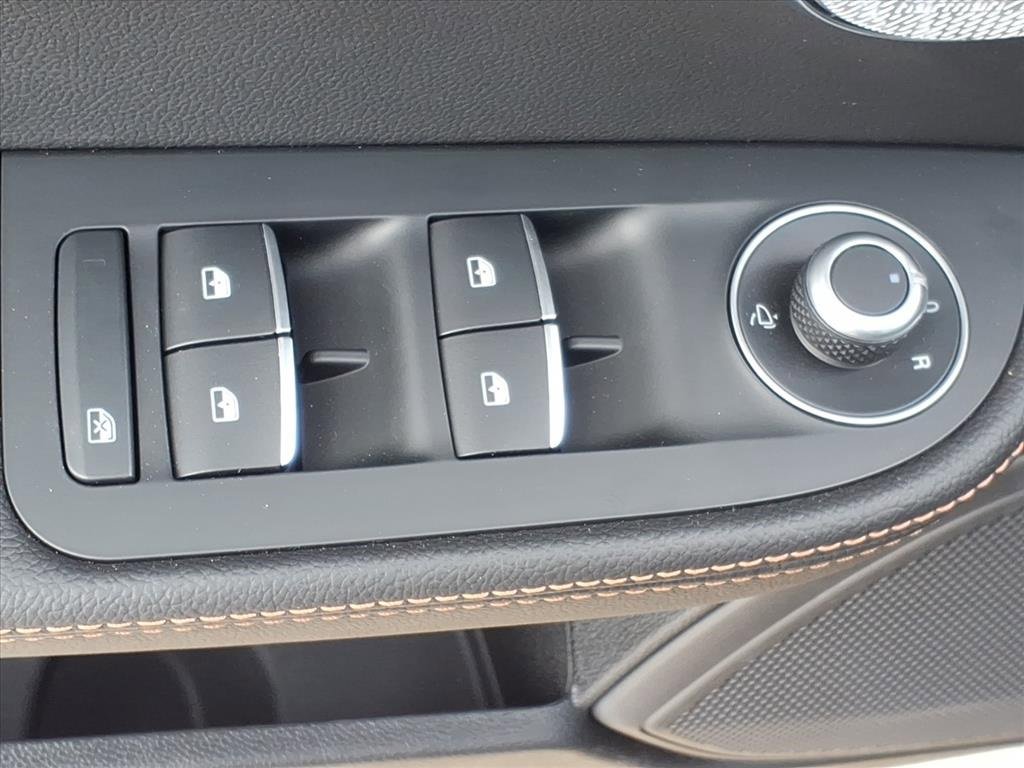 New 2025 Alfa Romeo Giulia w/ Driving Assist Package image 14