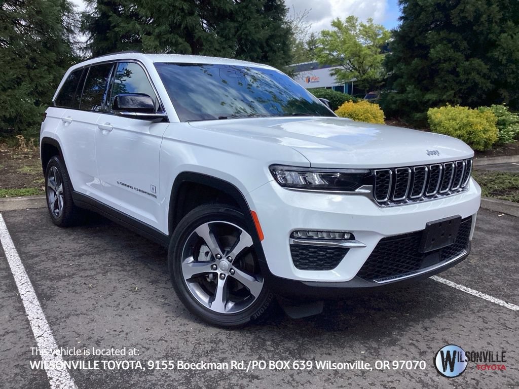 Used 2023 Jeep Grand Cherokee Limited w/ Trailer Tow Prep Group (B) AWD/4WD image 1