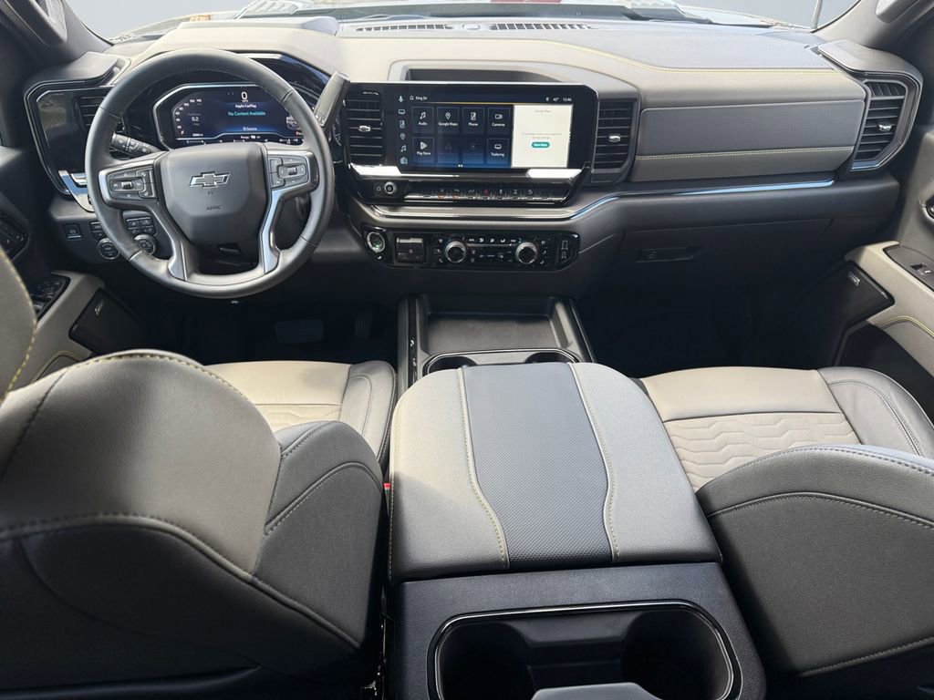 Used 2025 Chevrolet Silverado 2500 ZR2 w/ Technology Package image 10