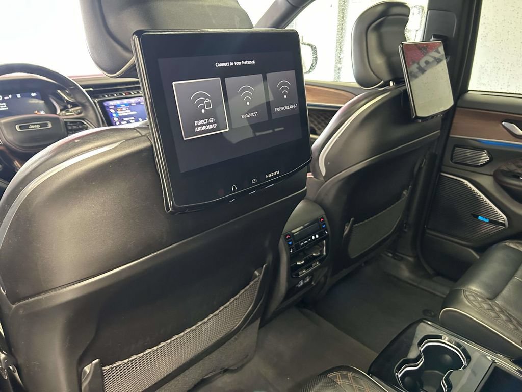 Used 2023 Jeep Grand Cherokee L Summit w/ Rear Seat Video Group I AWD/4WD image 15
