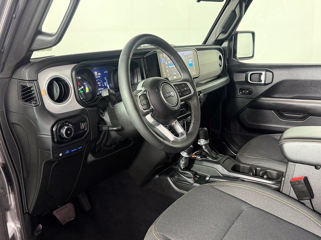 Certified 2025 Jeep Wrangler Unlimited Sahara AWD/4WD image 12