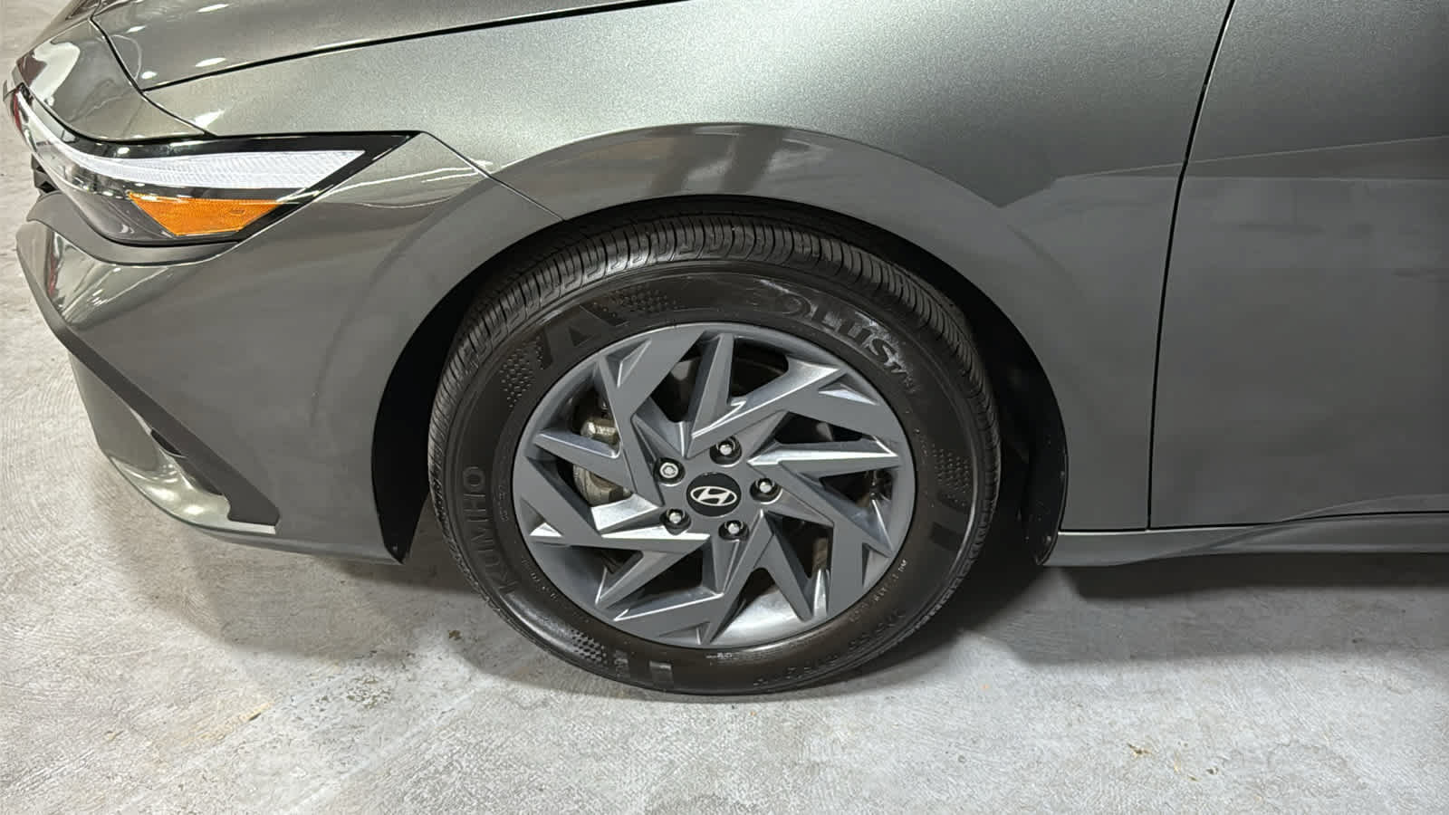 Used 2024 Hyundai Elantra SEL FWD image 8