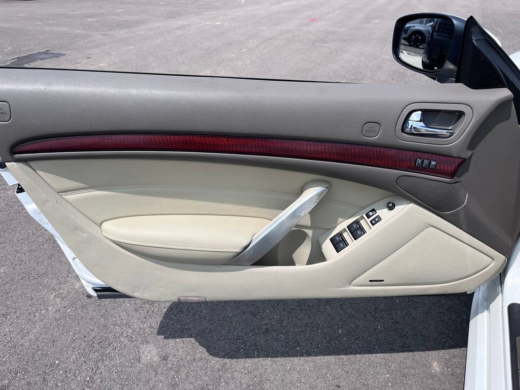 Used 2009 INFINITI G37 Convertible w/ Premium Pkg RWD image 10