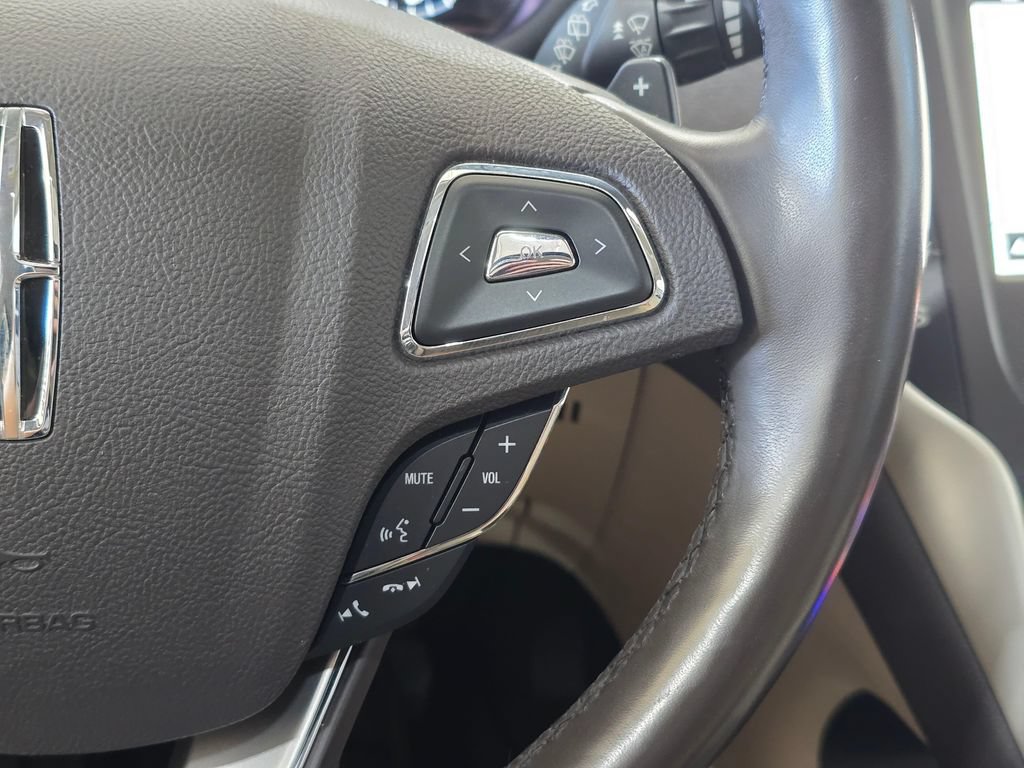Used 2019 Lincoln MKC Reserve w/ MKC Climate Package FWD image 17