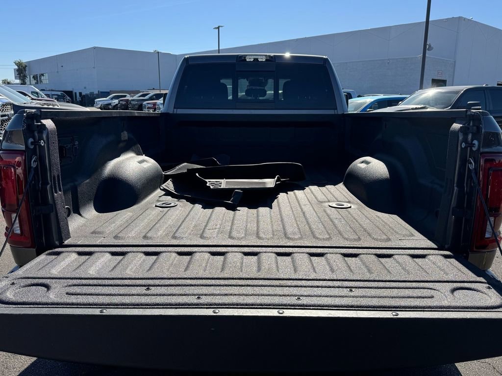 Used 2025 RAM 3500 Big Horn image 21