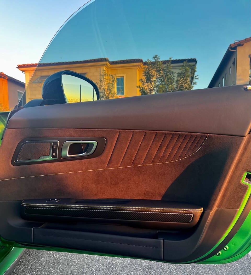Used 2020 Mercedes-Benz AMG GT R image 19