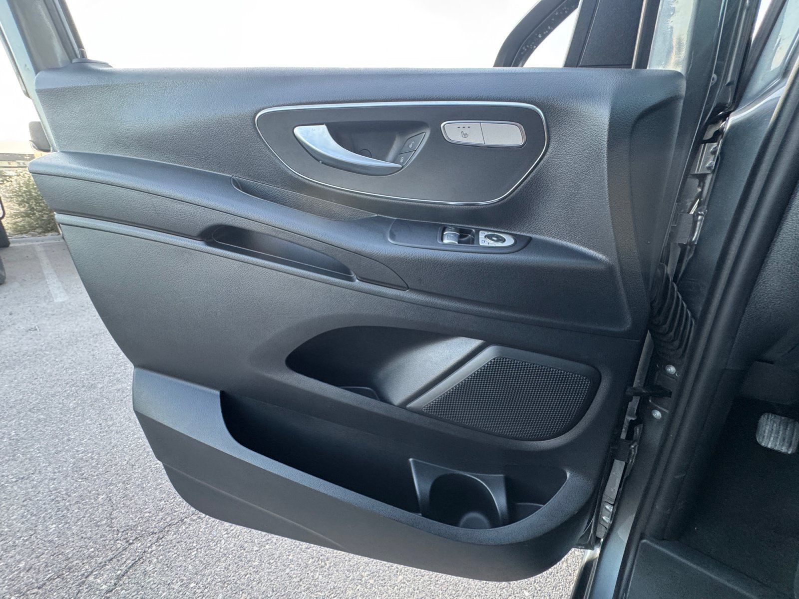 Used 2023 Mercedes-Benz Metris Passenger image 31