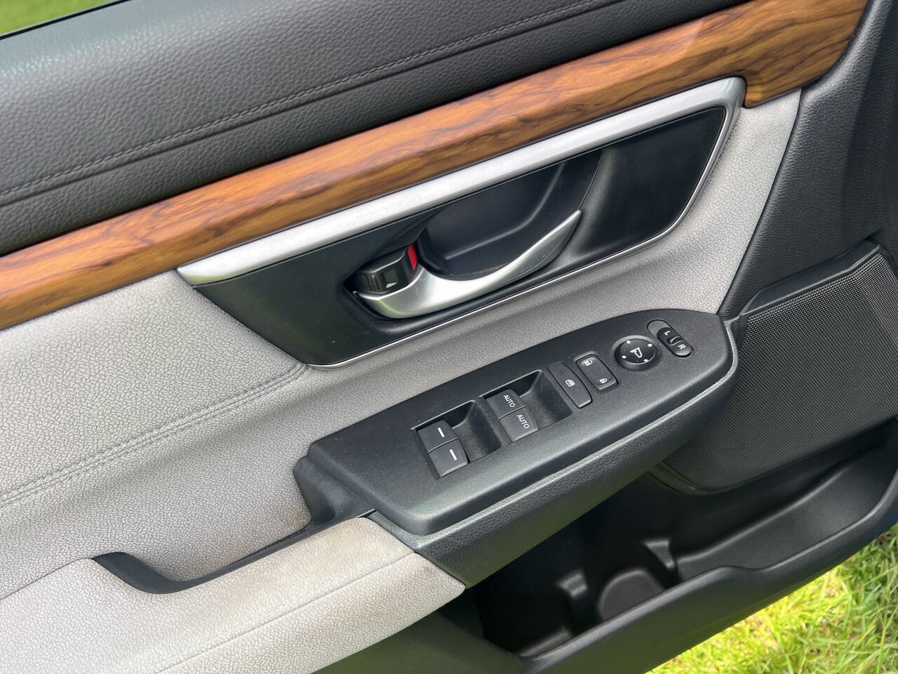 Used 2017 Honda CR-V EX image 19