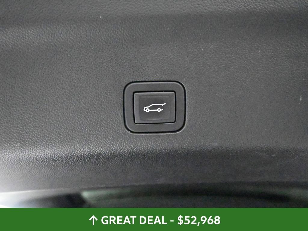 Used 2024 GMC Yukon XL SLT AWD/4WD image 27