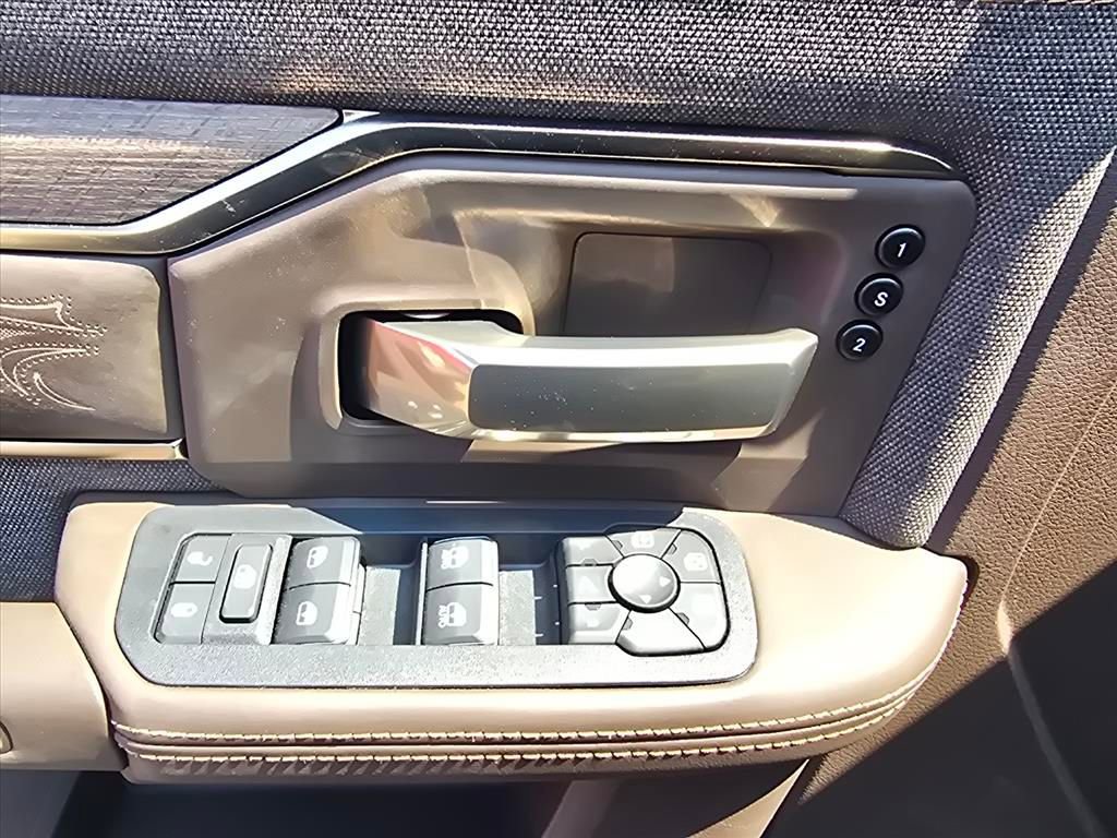 New 2026 RAM 2500 Limited image 12