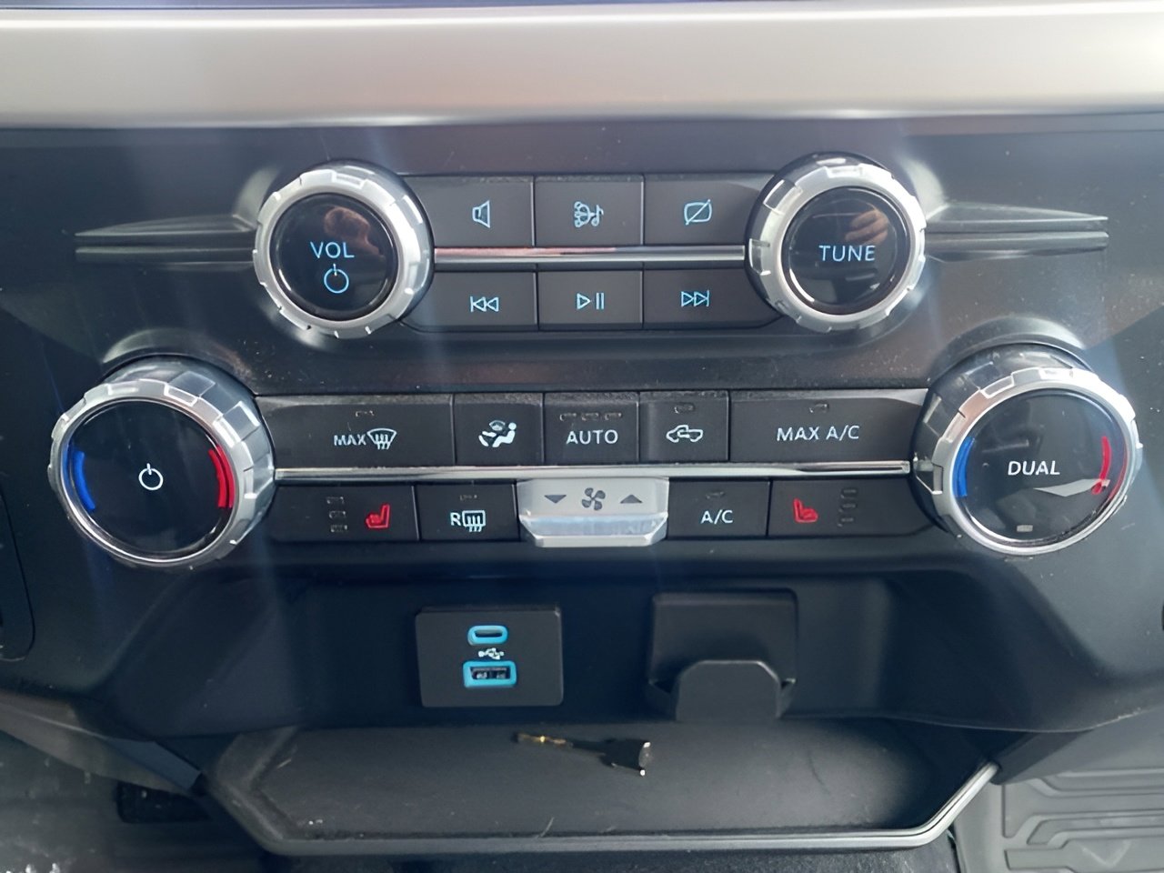 Used 2023 Ford F150 XLT w/ Equipment Group 302A High image 25