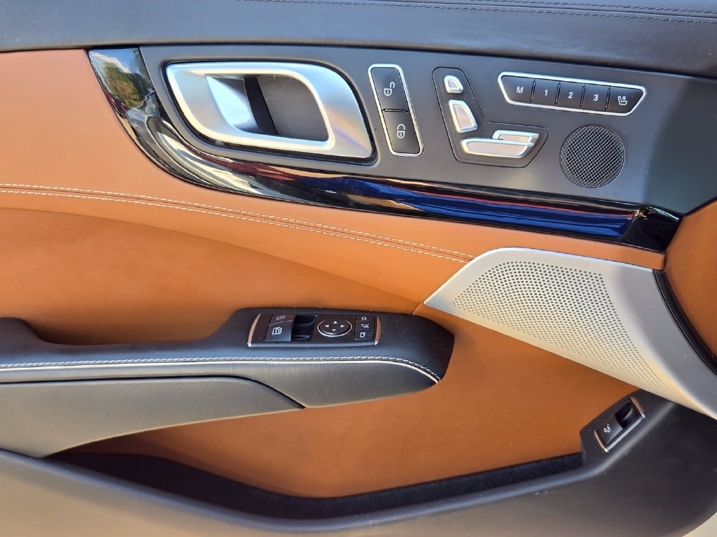 Used 2018 Mercedes-Benz SL 550 image 28