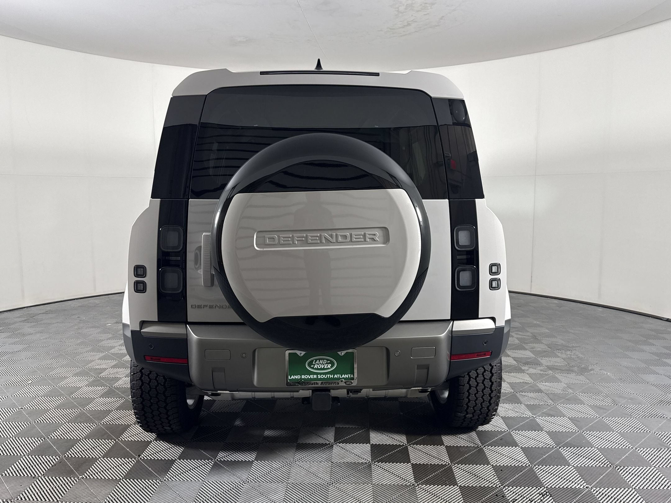New 2026 Land Rover Defender 110 S AWD/4WD image 10