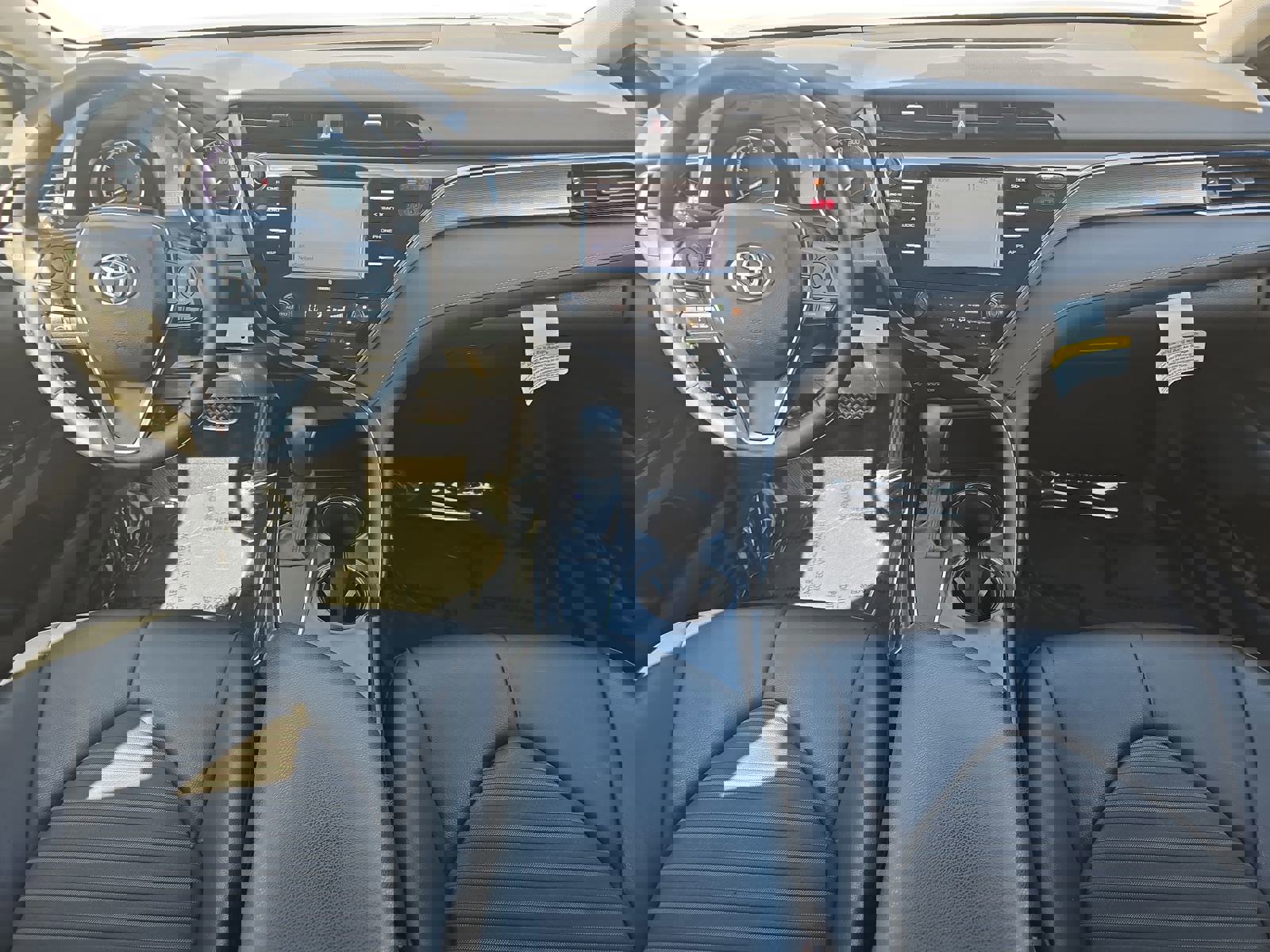 Used 2020 Toyota Camry SE FWD image 9