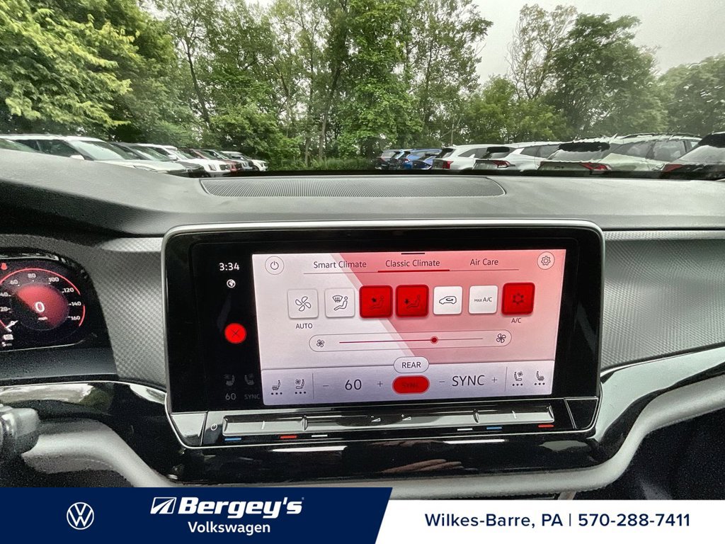 Used 2024 Volkswagen Atlas Peak Edition SEL AWD/4WD image 22