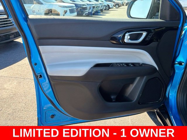 Used 2025 Jeep Compass Limited w/ Elite Group AWD/4WD image 12