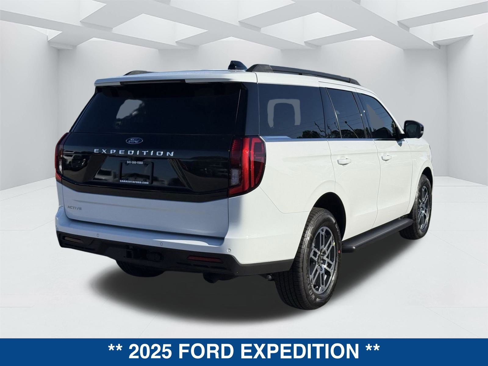 New 2025 Ford Expedition Active RWD image 5