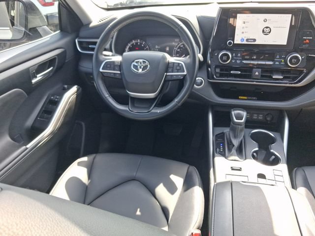 Used 2026 Toyota Highlander XLE AWD/4WD image 8