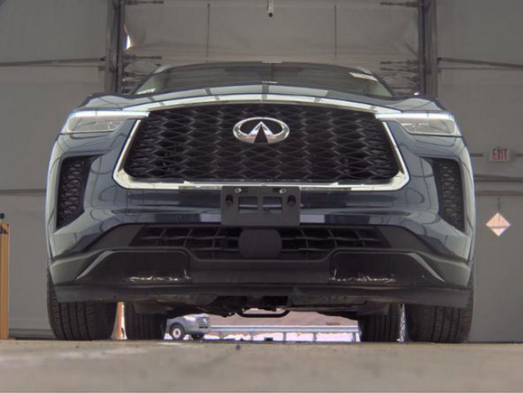 Used 2023 INFINITI QX60 Luxe w/ Cargo Package image 4