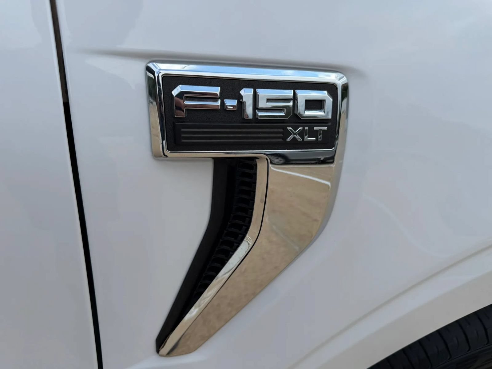 Used 2022 Ford F150 XLT w/ Equipment Group 301A Mid AWD/4WD image 12