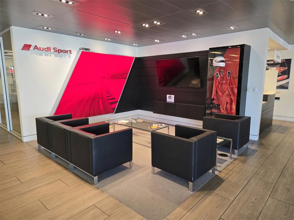 Used 2021 Land Rover Defender 110 S image 30