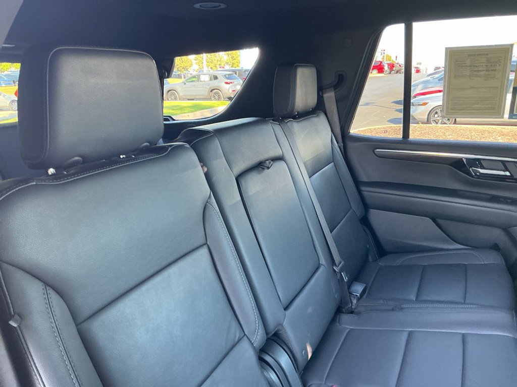 Used 2025 Chevrolet Tahoe LT AWD/4WD image 39