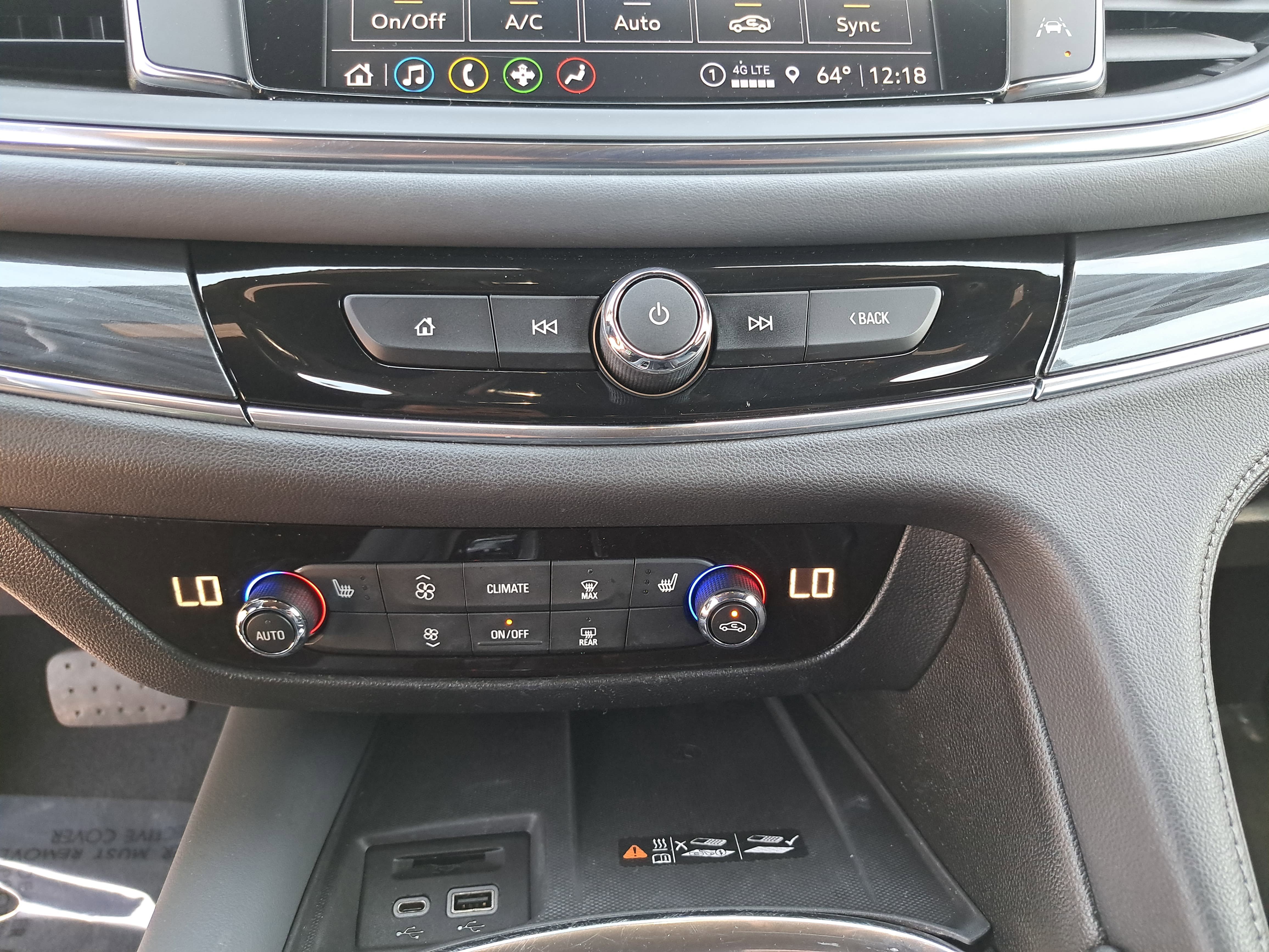 Used 2023 Buick Enclave Essence AWD/4WD image 21