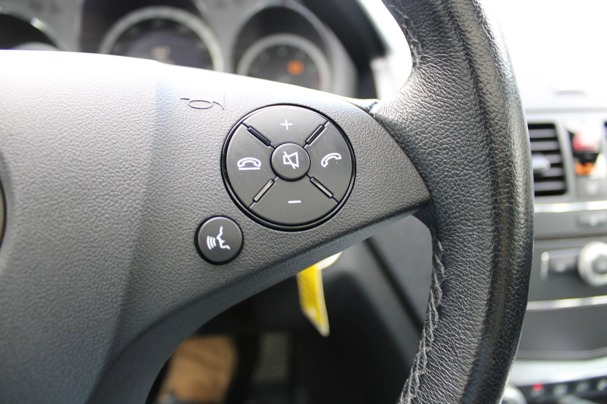 Used 2009 Mercedes-Benz C 300 4MATIC Sedan image 15