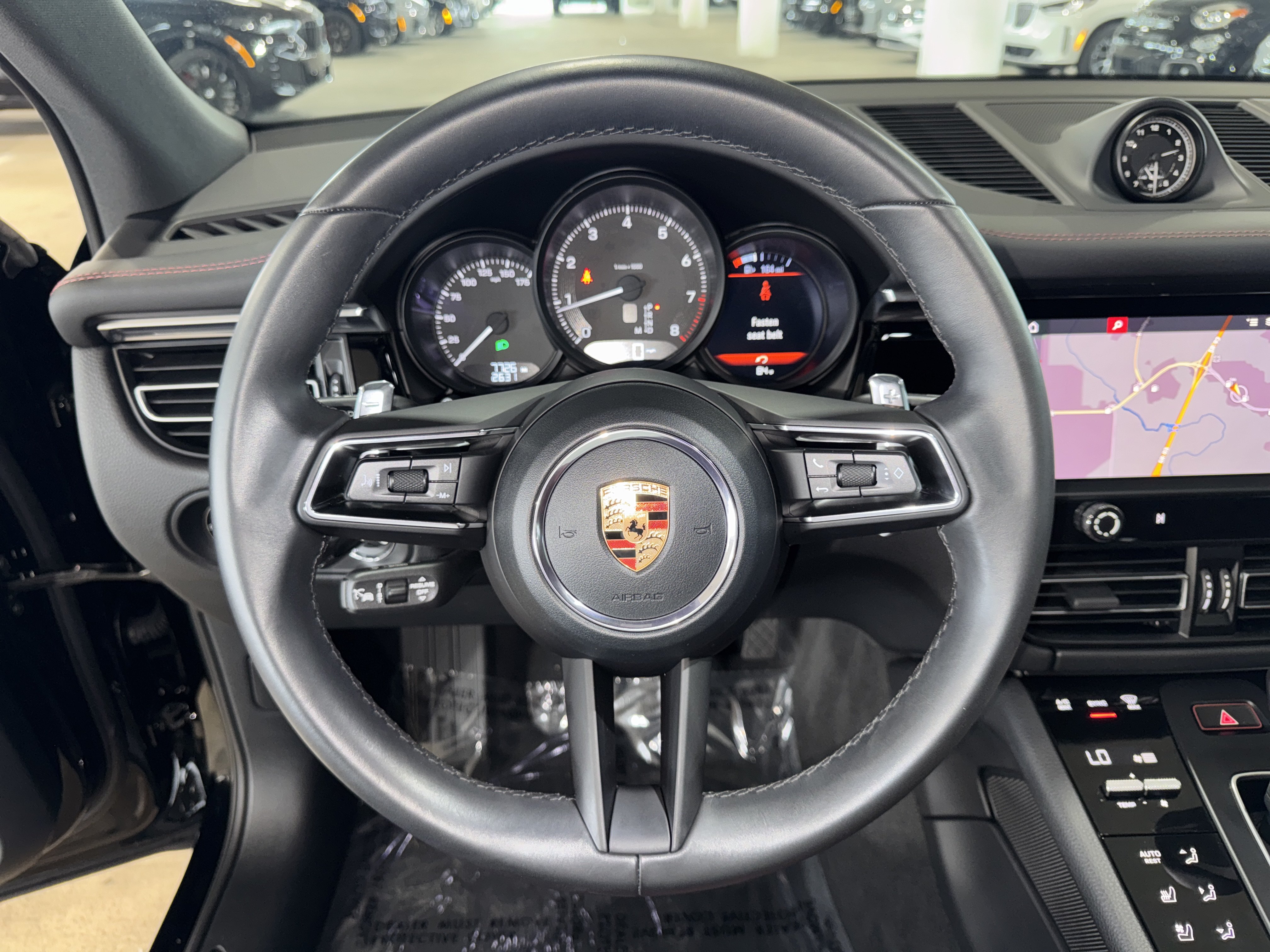 Used 2025 Porsche Macan AWD/4WD image 23