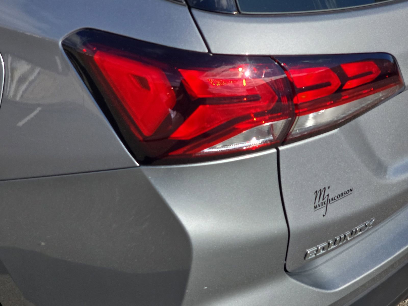 Used 2023 Chevrolet Equinox LS image 40