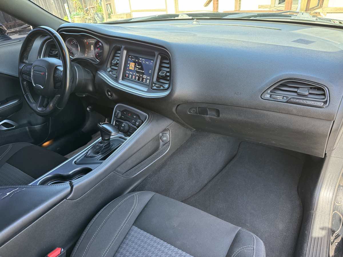 Used 2020 Dodge Challenger SXT RWD image 16