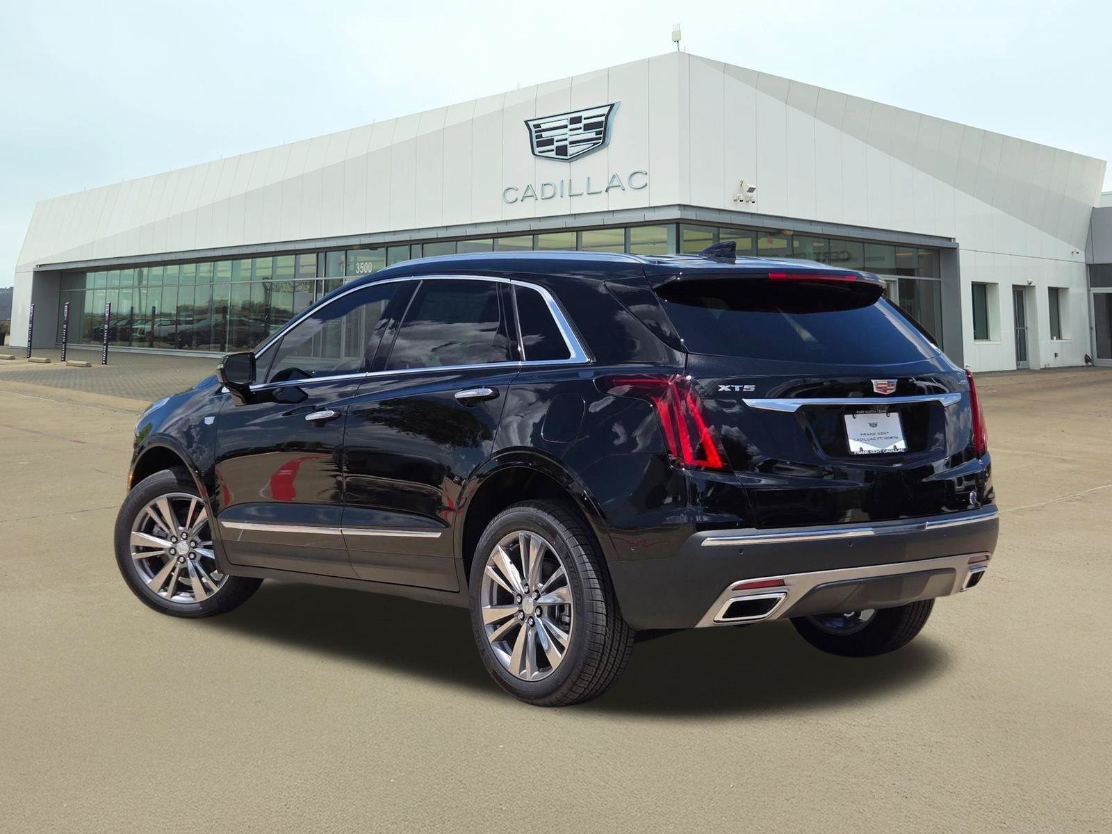 New 2026 Cadillac XT5 Premium Luxury w/ Driver Assist Package FWD image 4