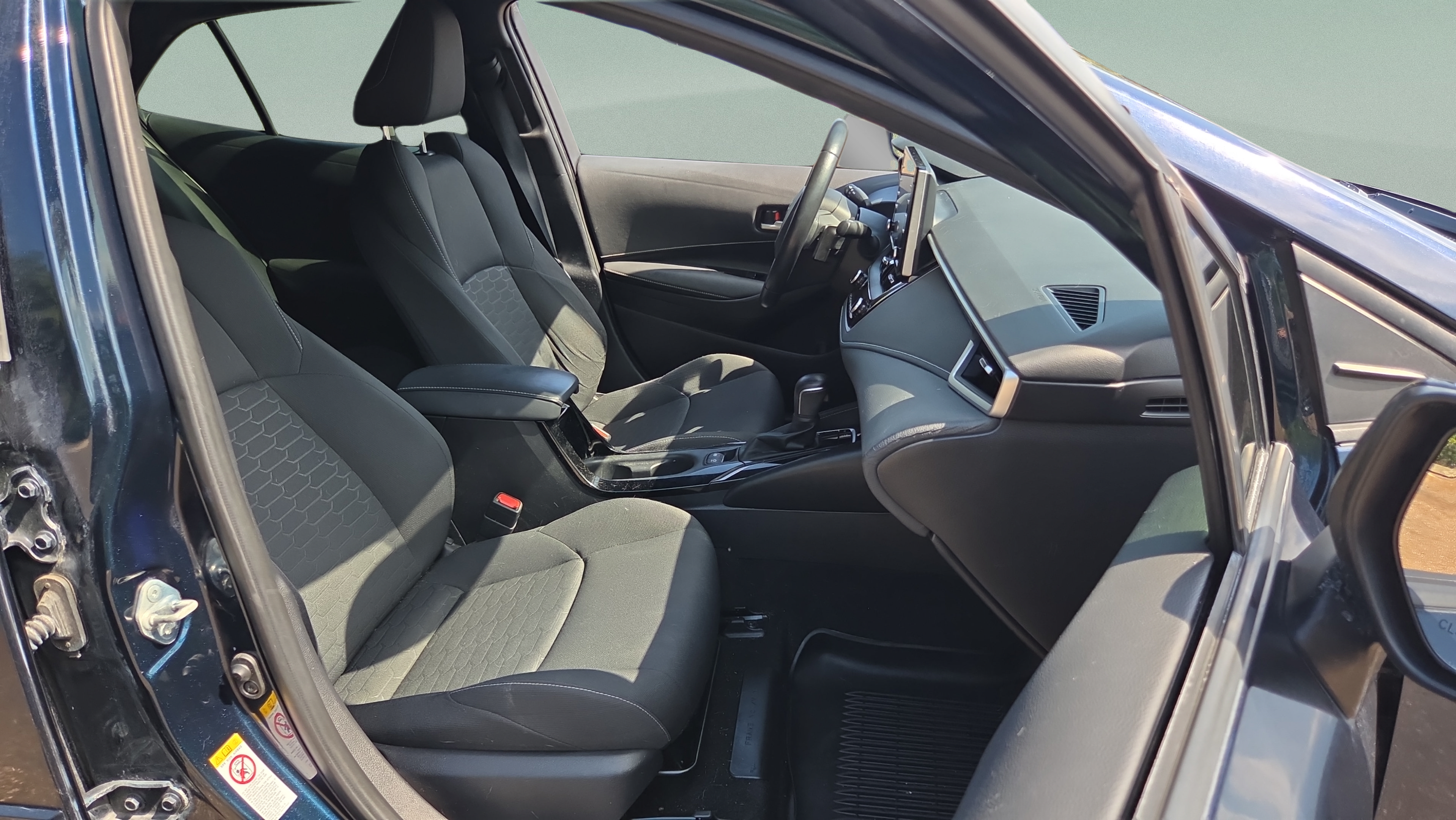 Used 2019 Toyota Corolla SE w/ SE Option Package FWD image 14