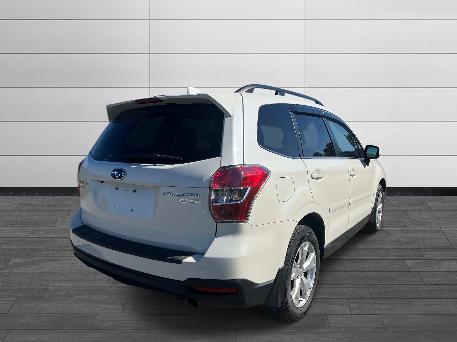 Used 2016 Subaru Forester 2.5i Limited AWD/4WD image 3