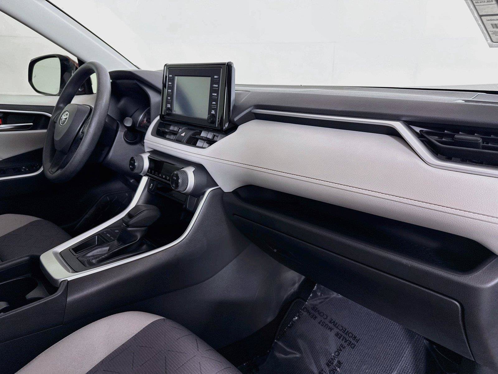Used 2019 Toyota RAV4 XLE FWD image 42