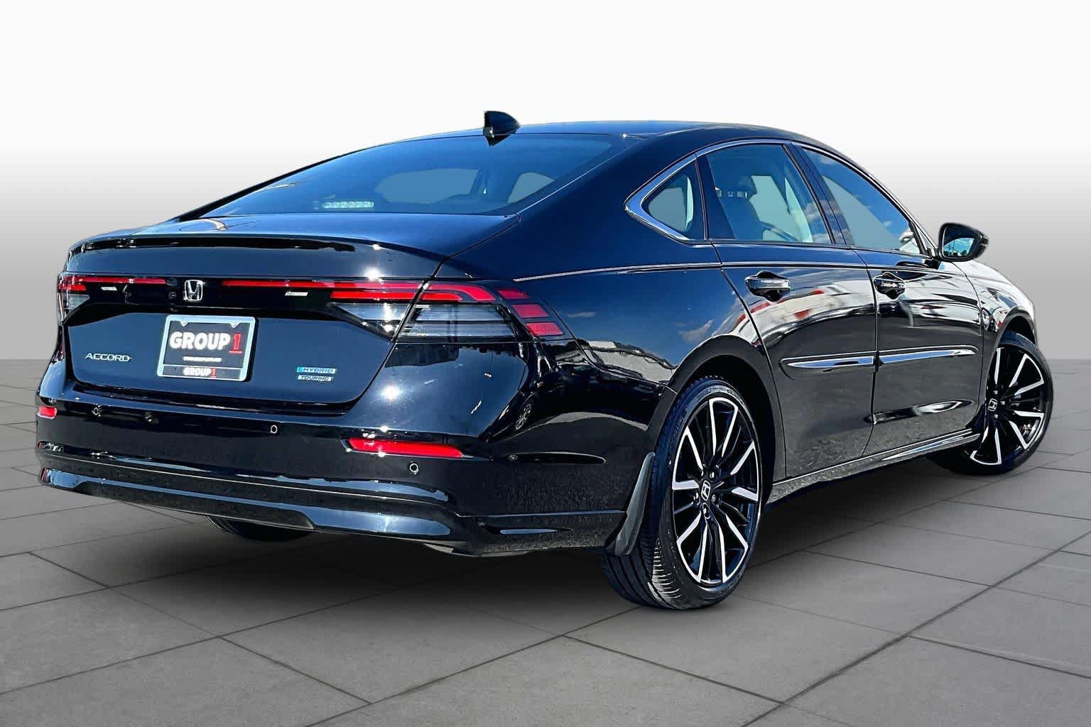 Used 2023 Honda Accord Touring image 13