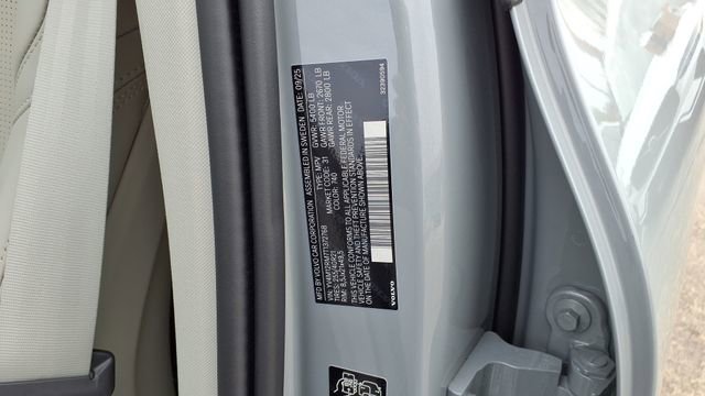 New 2026 Volvo XC60 B5 Ultra w/ Climate Package image 28