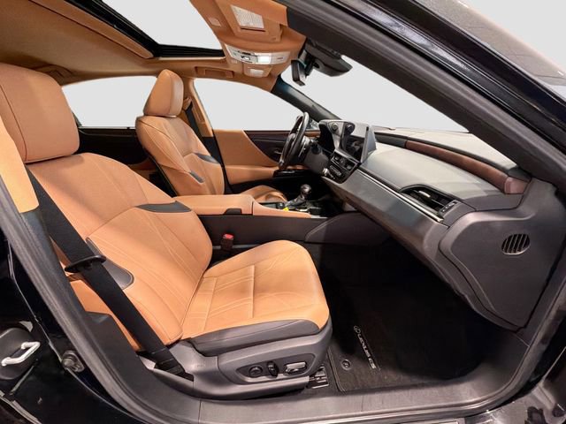Used 2023 Lexus ES 300h Ultra Luxury image 22